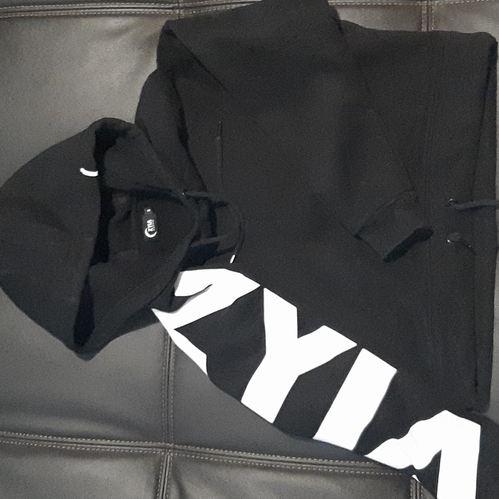 Zyia long crop hoodie